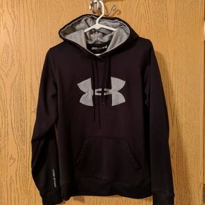 ⭐⭐Medium semi-fitted Under Armour hoodie